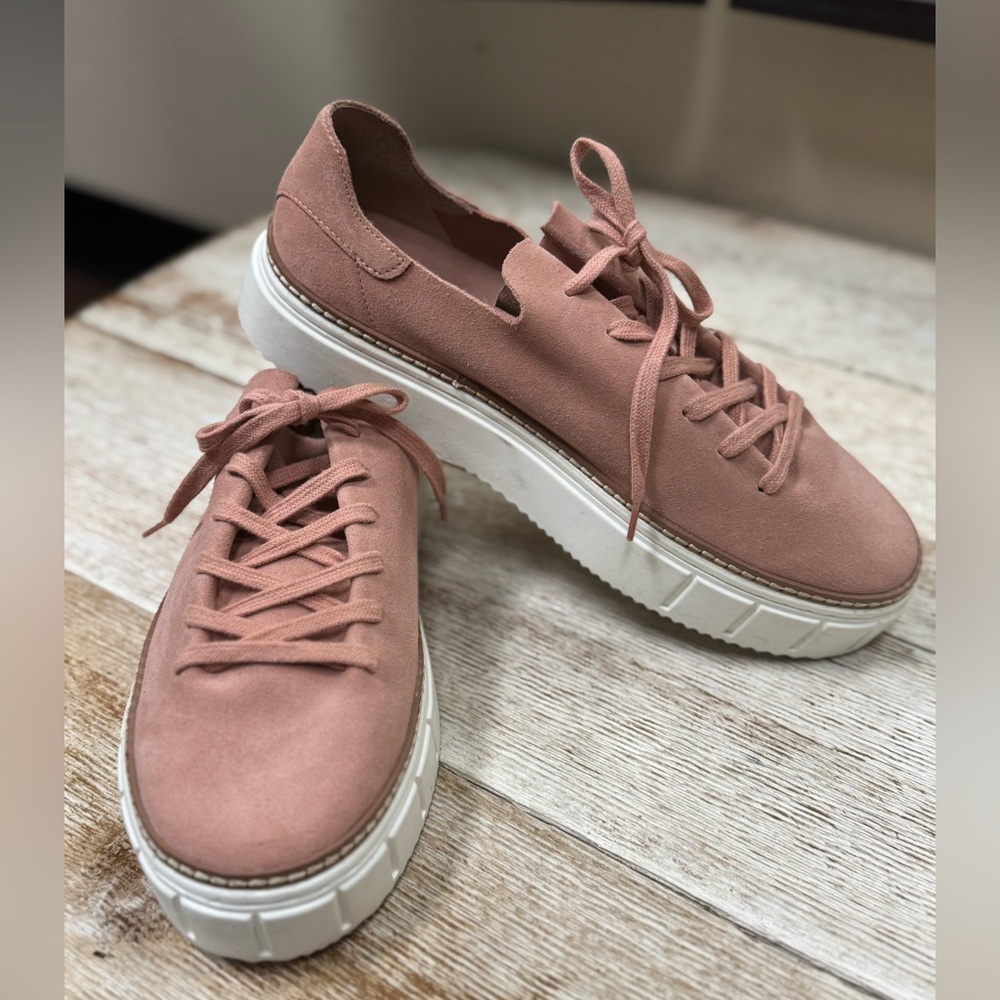 Vince Camuto Platform Sneaker